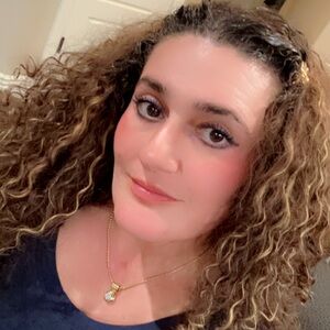 Favorite Posh Ambassador here 💕💕💕